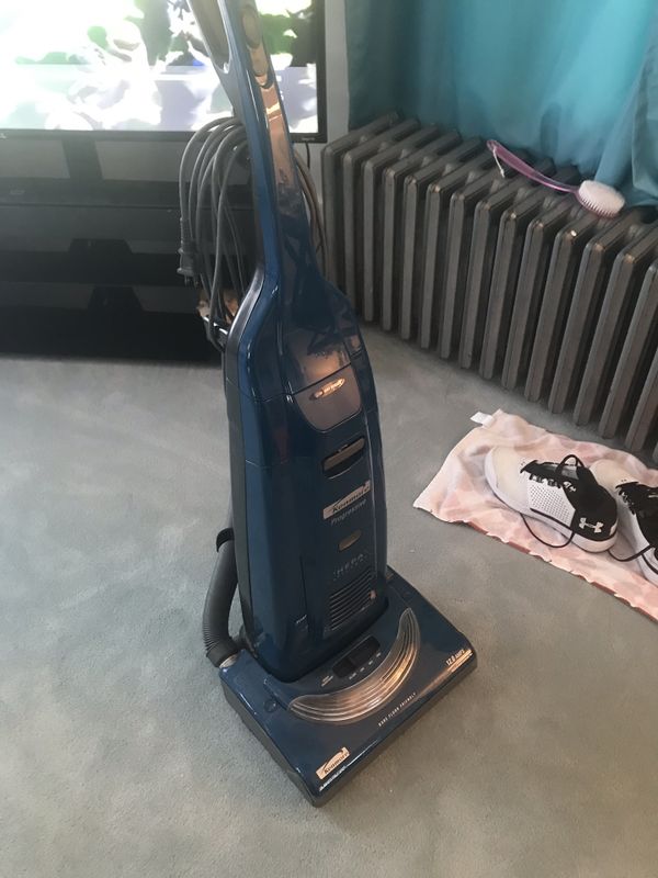 Vacuum kenmore for Sale in Omaha, NE - OfferUp