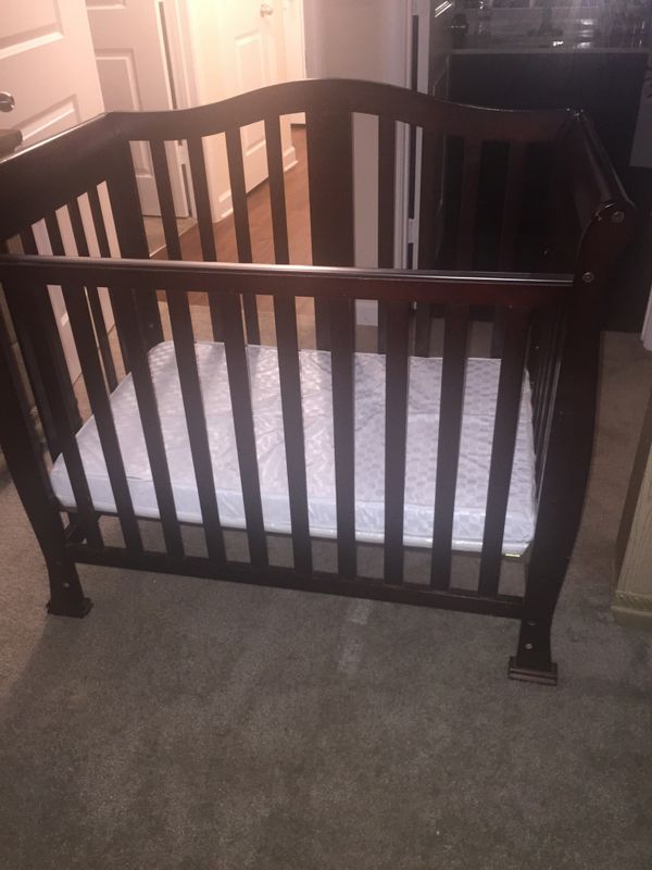 Barely Used baby crib for Sale in Newport News, VA OfferUp