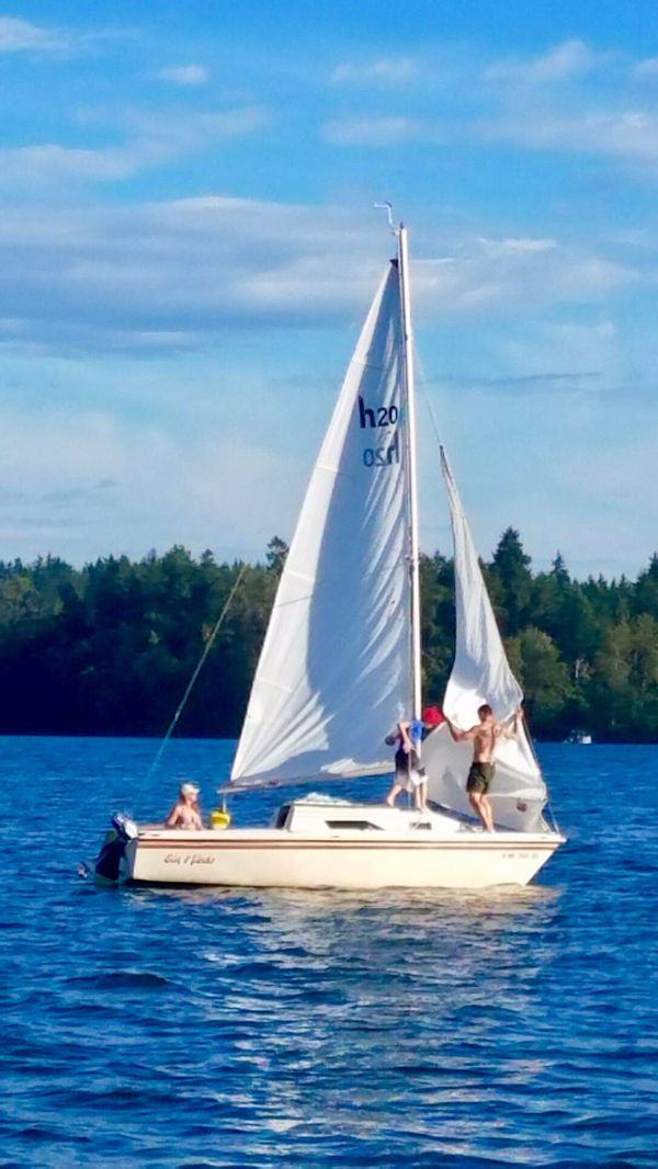 used 20 ft sailboat