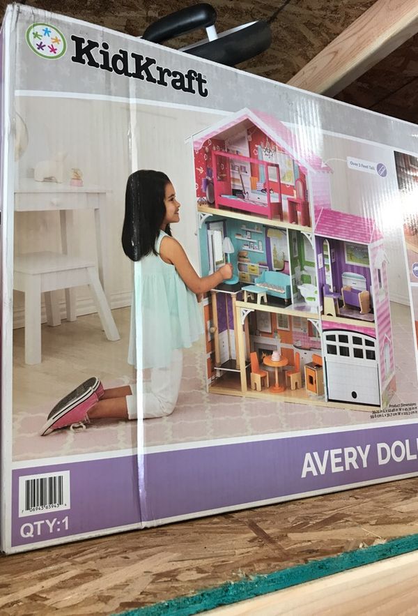 avery dollhouse