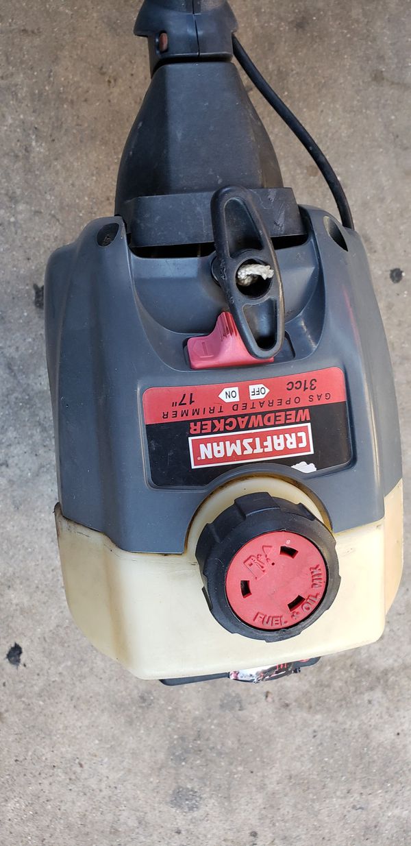 CRAFTSMAN WEEDWACKER 31CC GAS LINE TRIMMER FOR PARTS for Sale in Pomona
