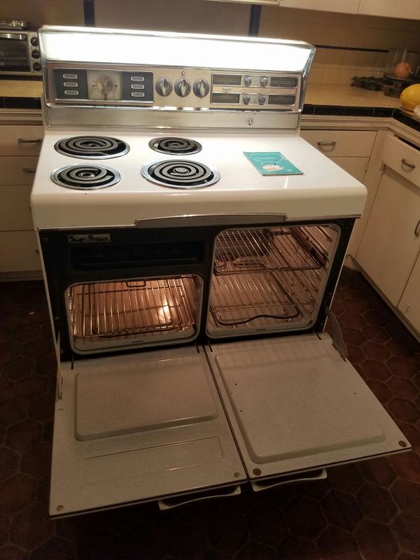 RARE VINTAGE FRIGIDAIRE IMPERIAL STOVE & OVEN RANGE 1956 for Sale in