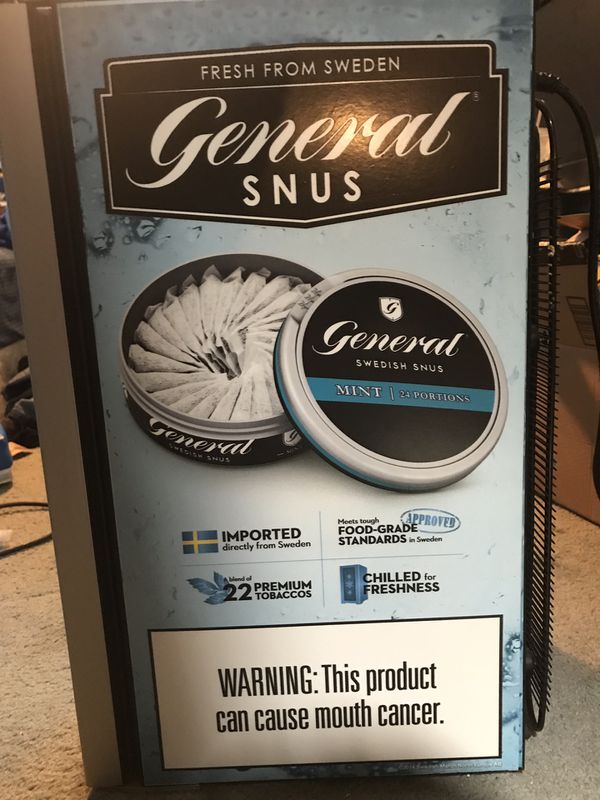 General snus mini fridge for Sale in Independence charter Township, MI