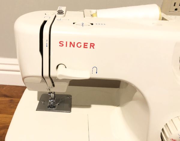 Singer Sewing Machine Model 50t8 E99670 Excellent Condition for Sale in