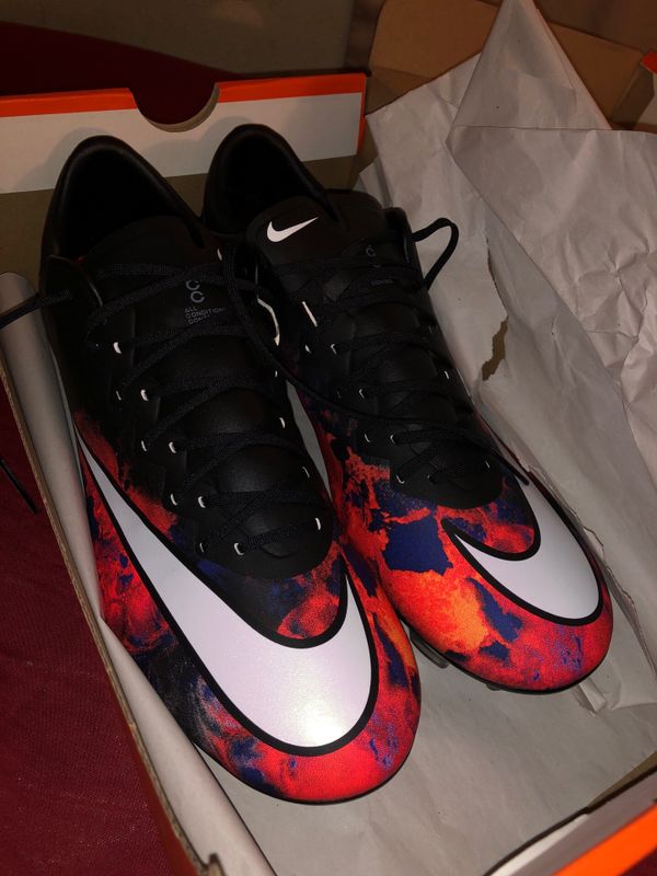 CR7 Nike Soccer Cleats-$90 for Sale in Los Angeles, CA - OfferUp