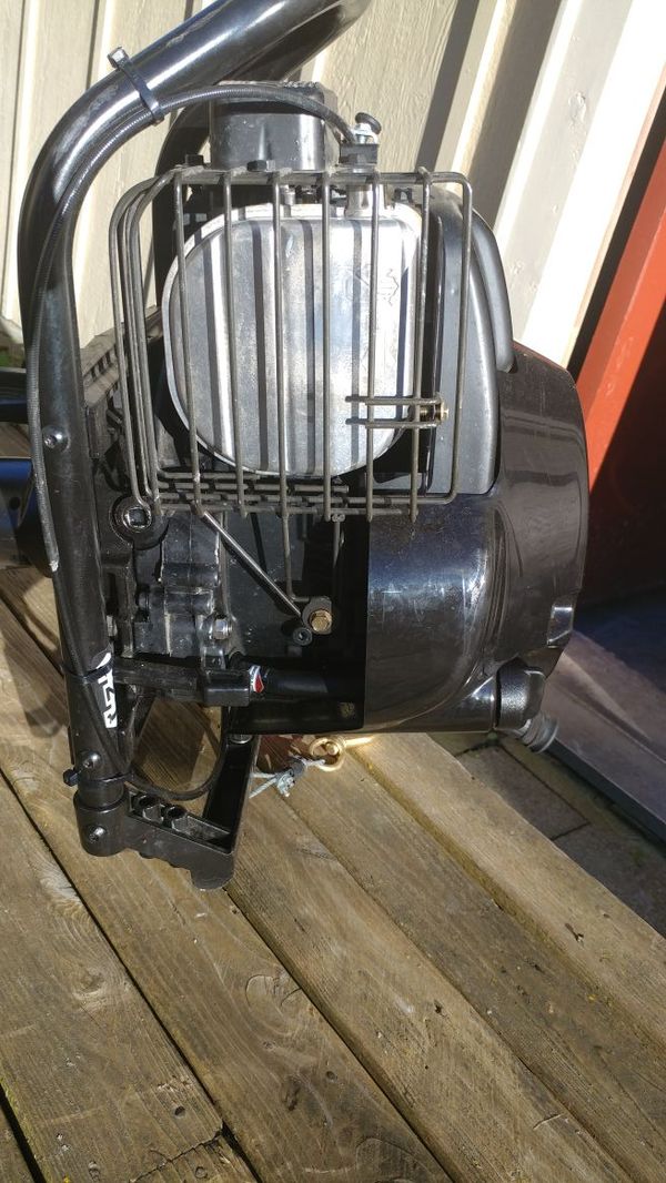 5hp 4 cycle Briggs and Stratton air cooled outboard for Sale in Seattle