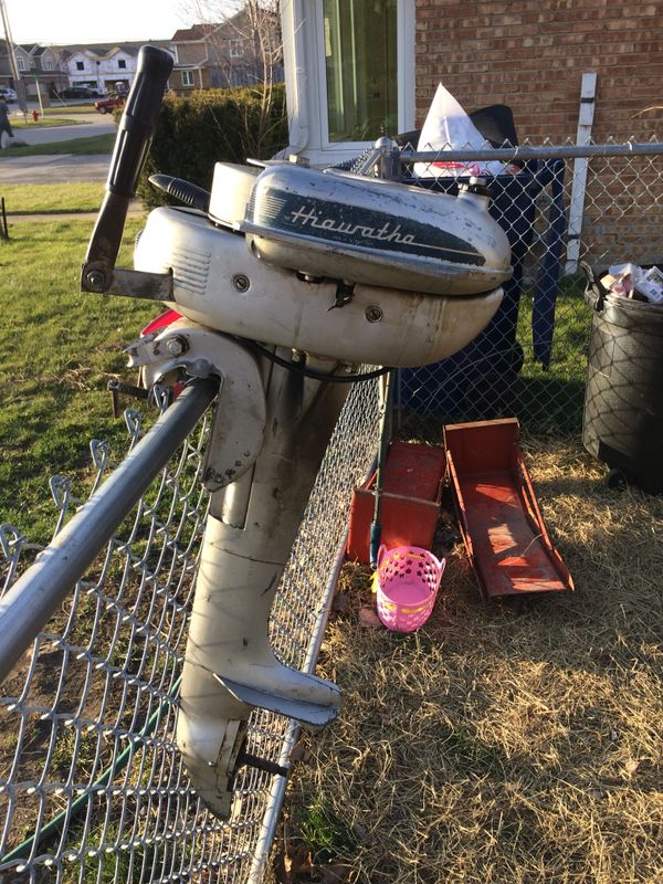Hiawatha 3 hp outboard motor for Sale in Hickory Hills, IL OfferUp