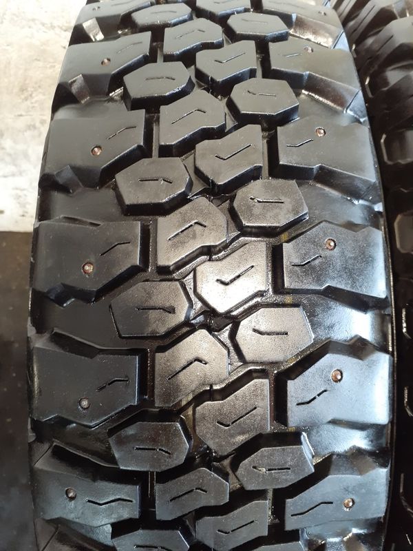 225 75 16 cooper tires studded LT 10 PLY LOAD RANGE E $180 for both ...