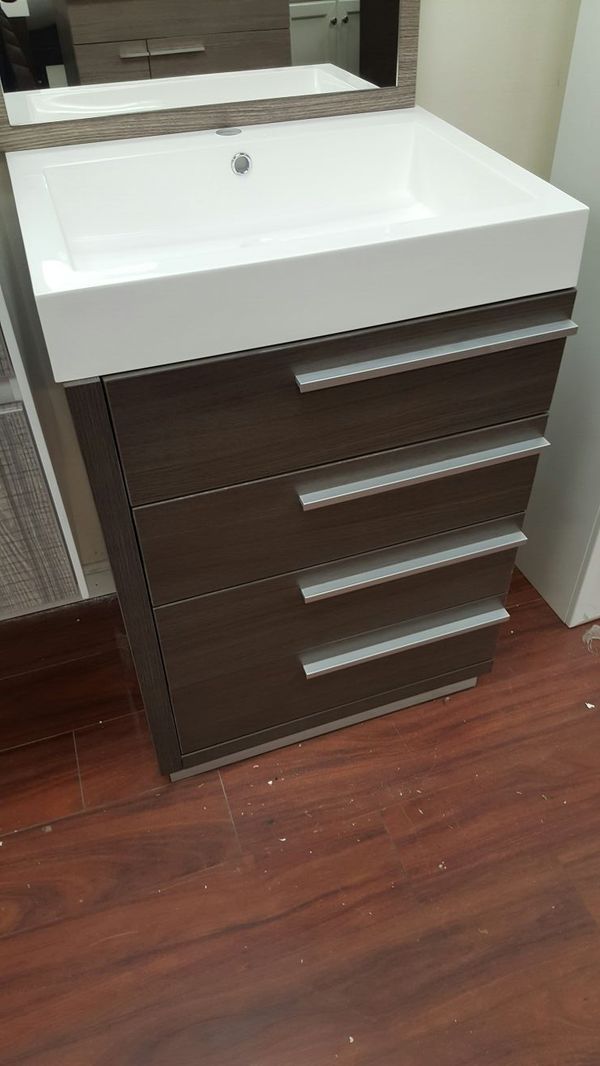 Bathroom vanity for Sale in Edison, NJ - OfferUp