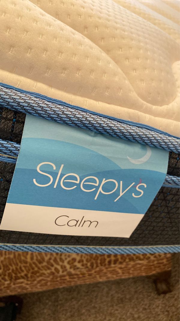 Sleepy’s calm Eurotop Memory foam King mattress for Sale in Baton Rouge