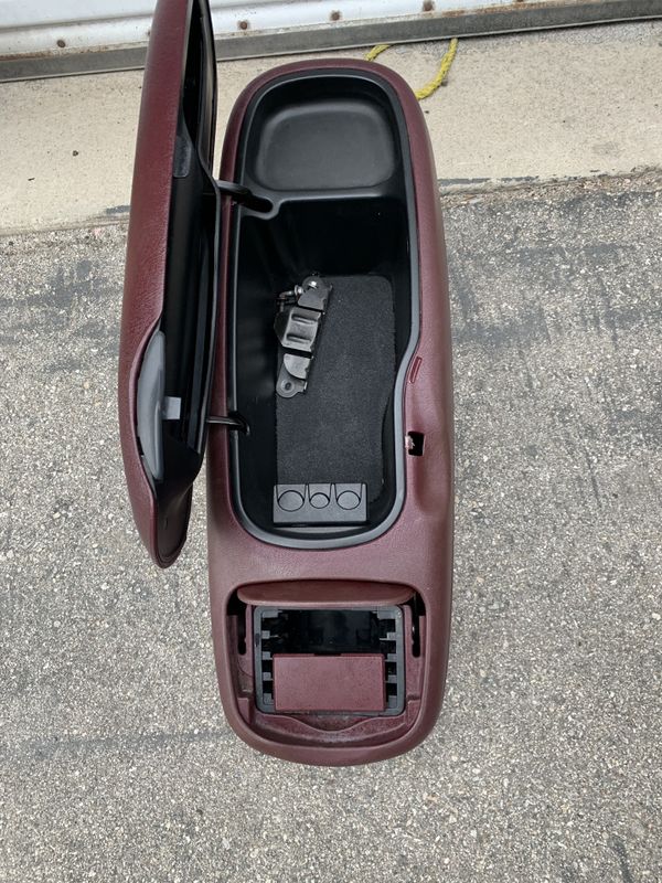 Chevy GMC center console 19951999 obs for Sale in Los Angeles, CA