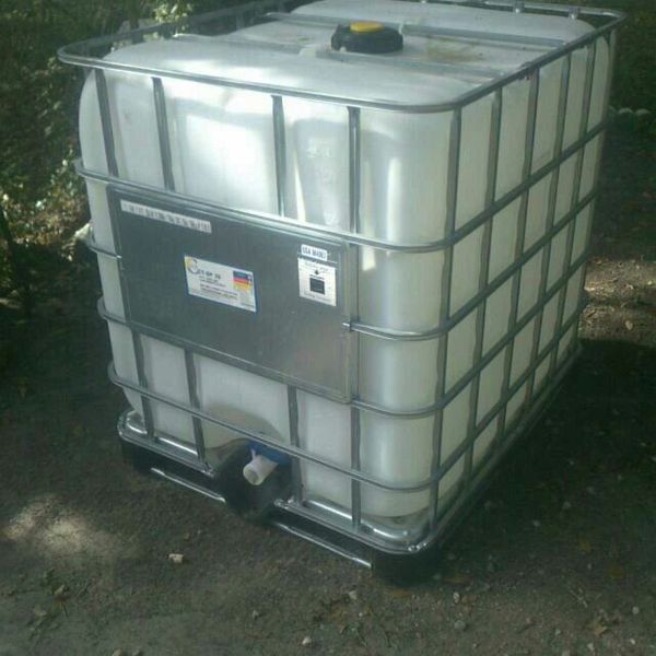 330 GALLON FOOD GRADE IBC WATER TANKS IN STEEL FRAMES PRESSURE WASHING ...