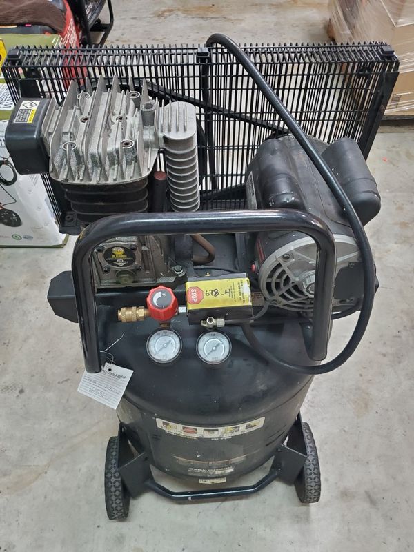 CENTRAL PNEUMATIC 29 Gallon 2 HP 150 PSI Cast Iron Vertical Air