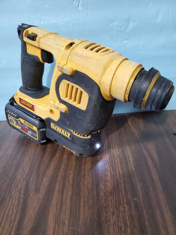 DEWALT DCH253 20 Volt SDS Roto Hammer Drill with 6.0Ah Flex Battery for