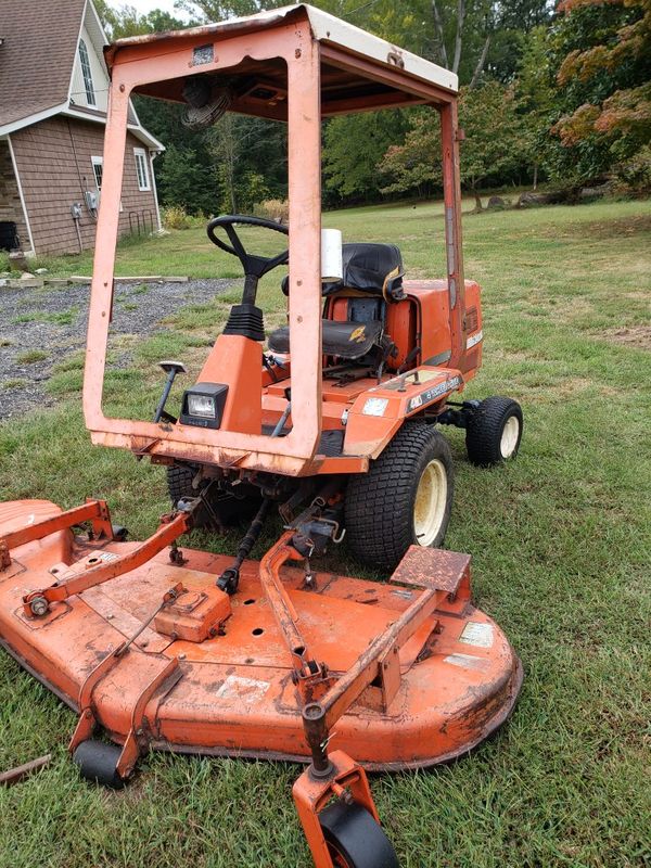 F2400 Kubota Riding Lawn Mower for Sale in West River, MD - OfferUp