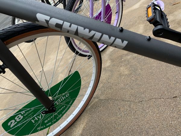 schwinn addison men's bike