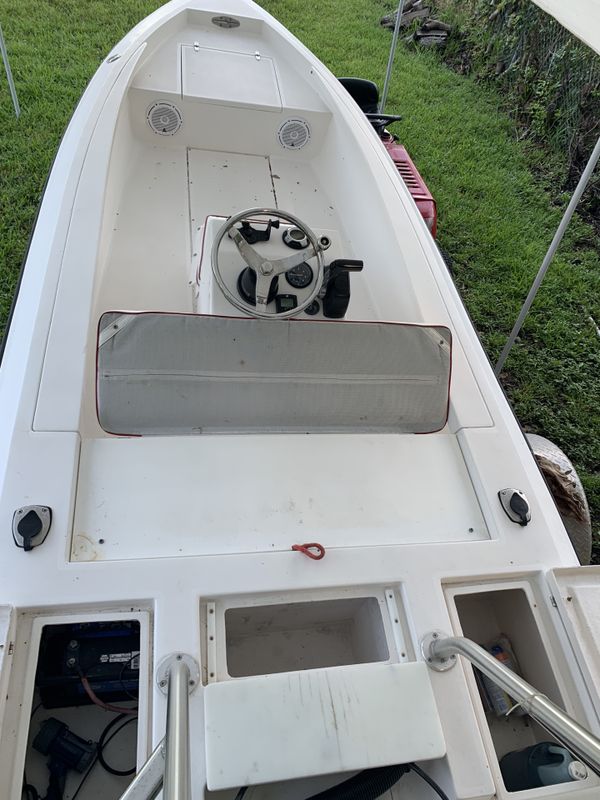 17’ hoog flats boat (hewes, maverick, back country, dolphin, mako, carolina skiff) for Sale in