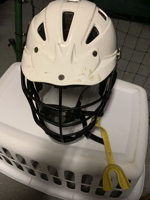 Full set of youth lacrosse gear. Cascade helmet and STX pads. 240 new
