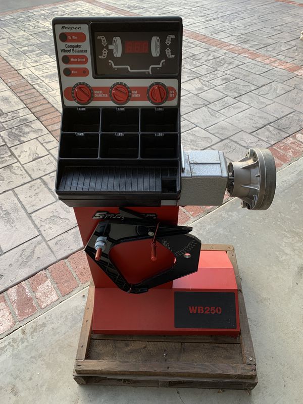 Snapon precision wheel balancer model WB250 for Sale in Cypress, CA OfferUp