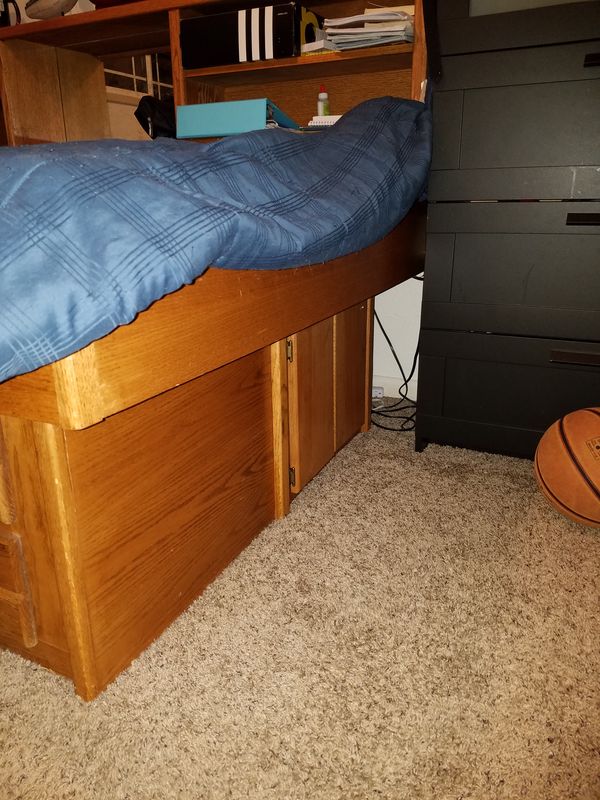 Oak Waterbed with drawers and storage for Sale in Milwaukie, OR OfferUp