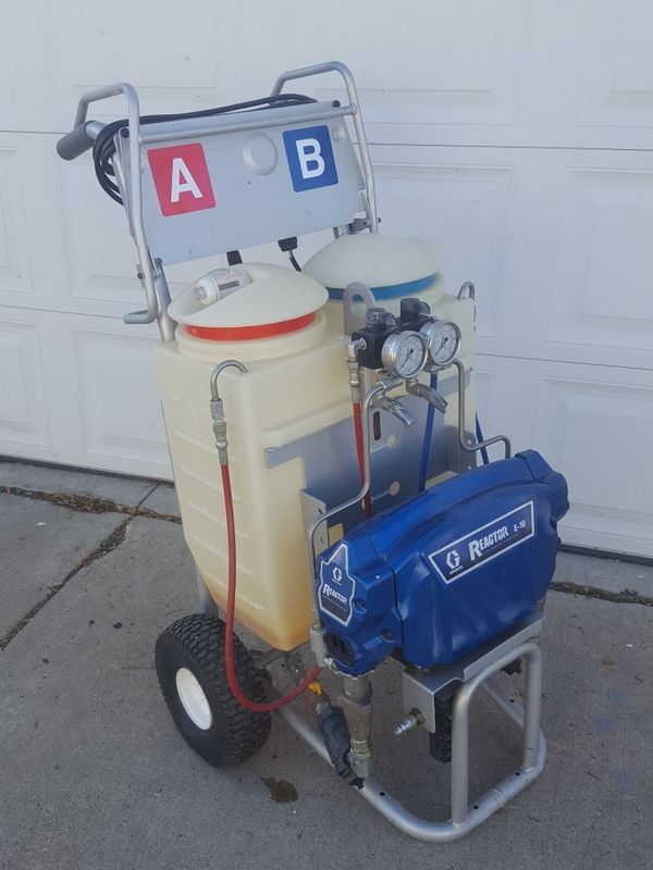 airless paint sprayers for sale,,electric,,gas and pneumatic powered for Sale in Chicago, IL