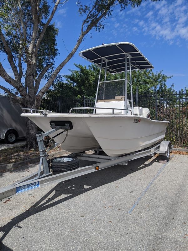 18 ft catamaran center console