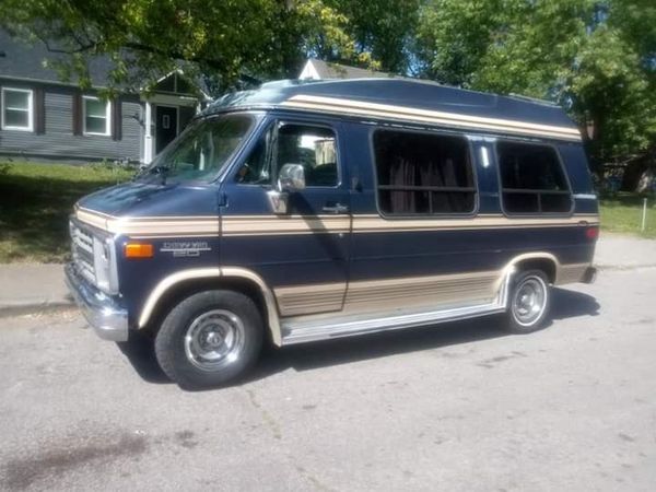 1988 CHEVY VAN SUPER CLEAN NO RUST OR DENTS $1500 CASH NO LOW BALLS ...