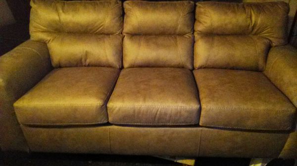Lane Hilltop Sofa for Sale in Kent, WA OfferUp