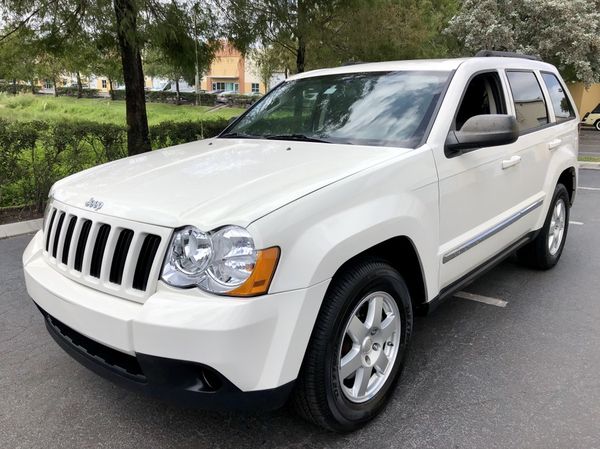 2010 JEEP CHEROKEE LAREDO 4x4 for Sale in Boynton Beach, FL - OfferUp