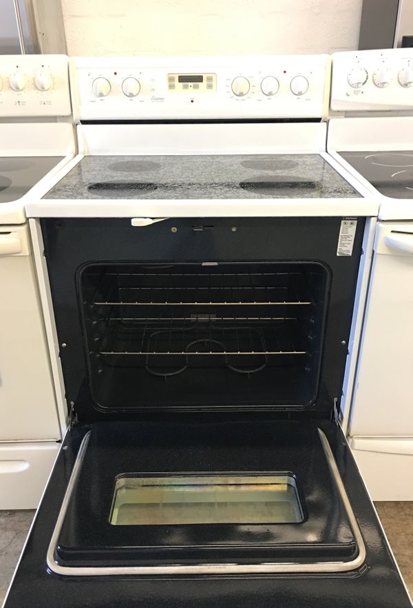 white-amana-stove-excellent-conditions-self-clean-oven-glass-on-top