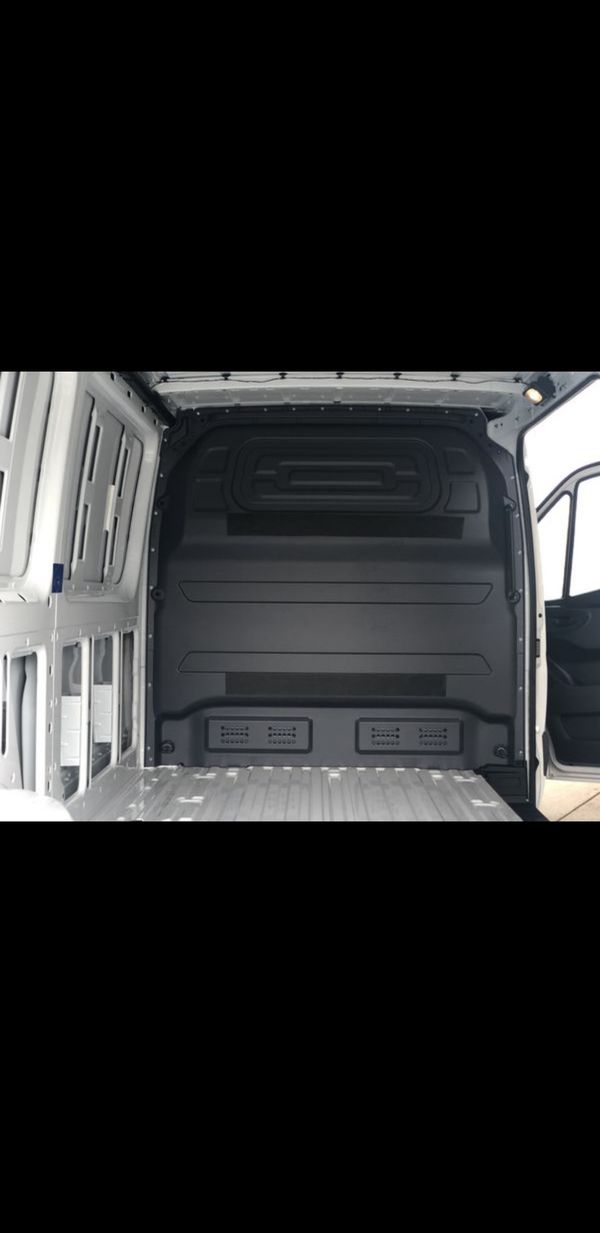 2019 MercedesBenz PARTITION WALL for Standard Roof