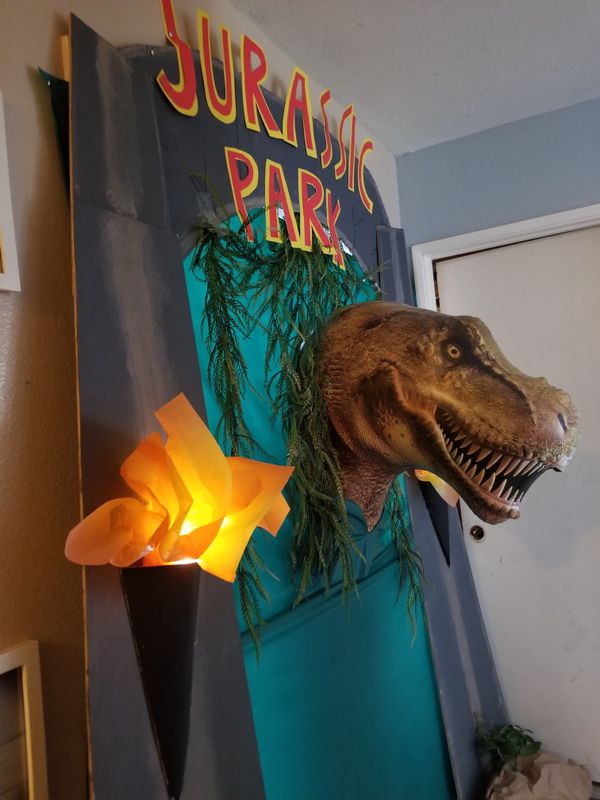 Jurassic park decorations or Dinasour party set up for Sale in ...