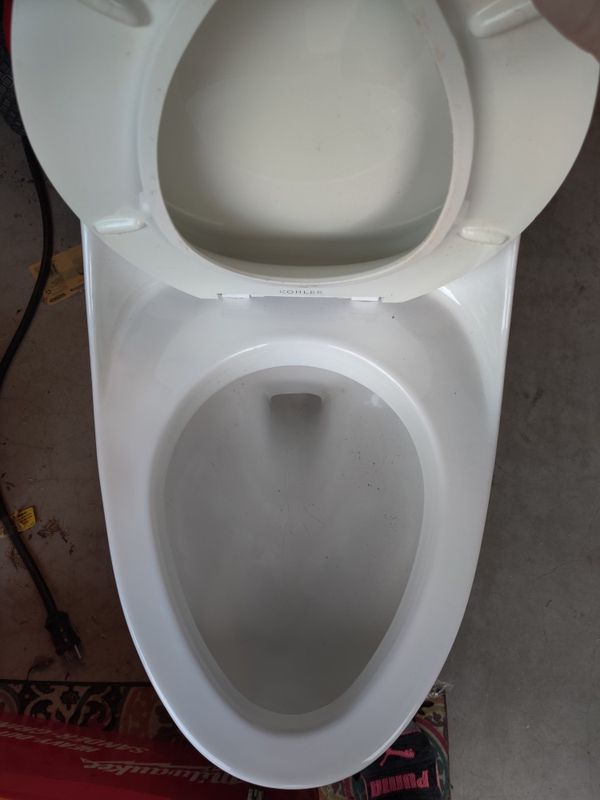 Kohler 1.6 gal, 6 liter flush toilet for Sale in Peoria, AZ OfferUp