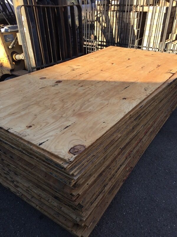 Use plywood 1/2 4x8 for Sale in Los Angeles, CA OfferUp