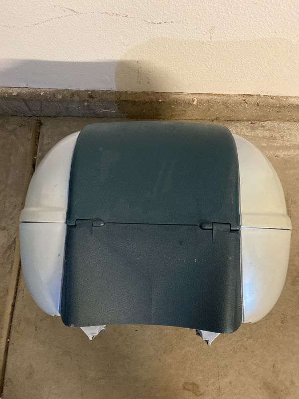 vespa trunki