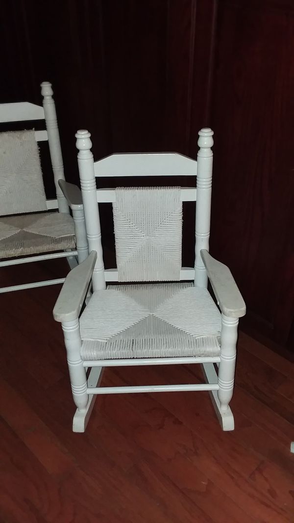 2 Cracker Barrel Rocking Chairs Kids, Price Is For Both Chairs