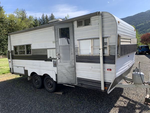 Rad Travel Trailer! Perfect place to “Shelter At Home” and enjoy the