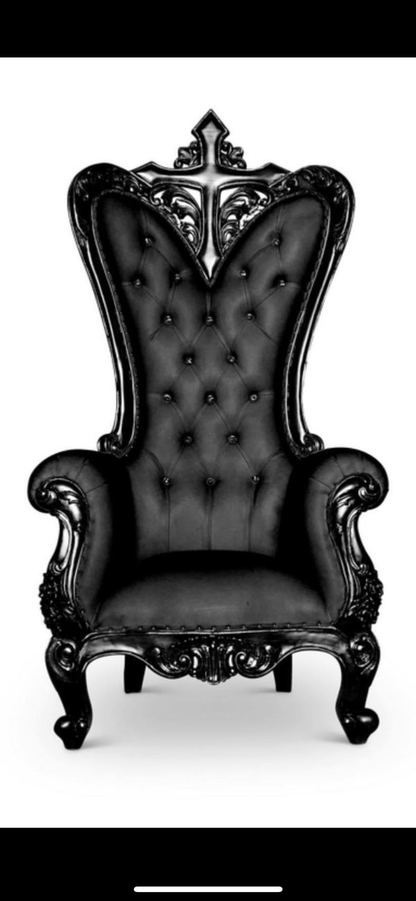Black throne chair for sale for Sale in Aurora, IL - OfferUp