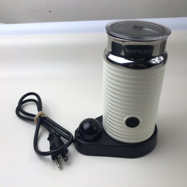Nespresso Aeroccino 3 (White) Milk Frother for Sale in Portland, OR