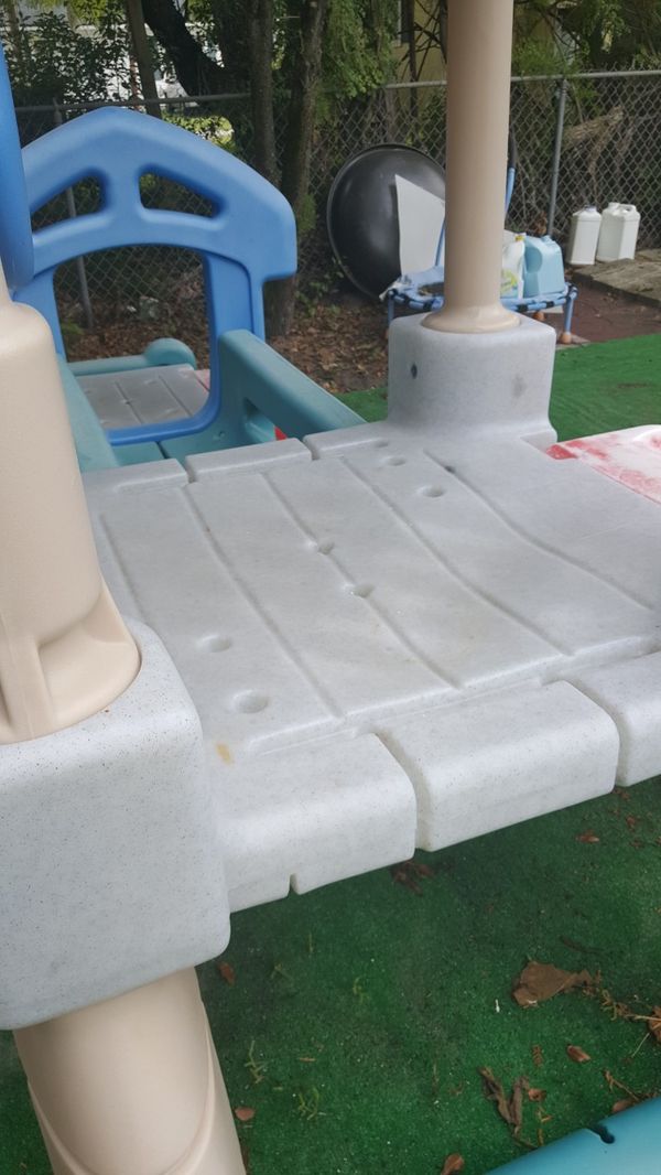little tikes boat house