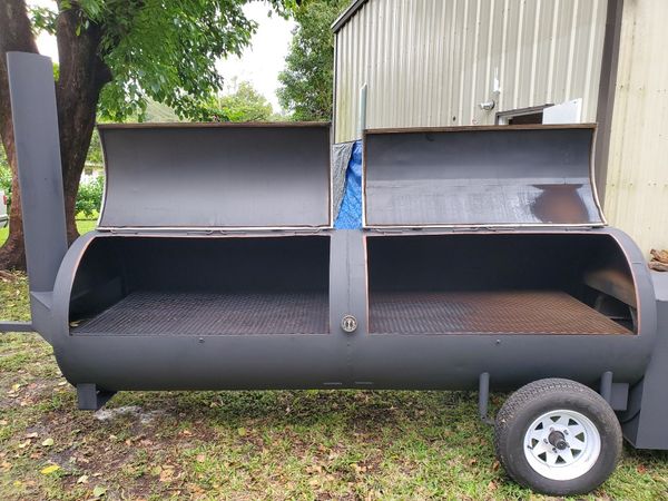 500 gallon offset smoker bbq for Sale in Fort Lauderdale, FL - OfferUp