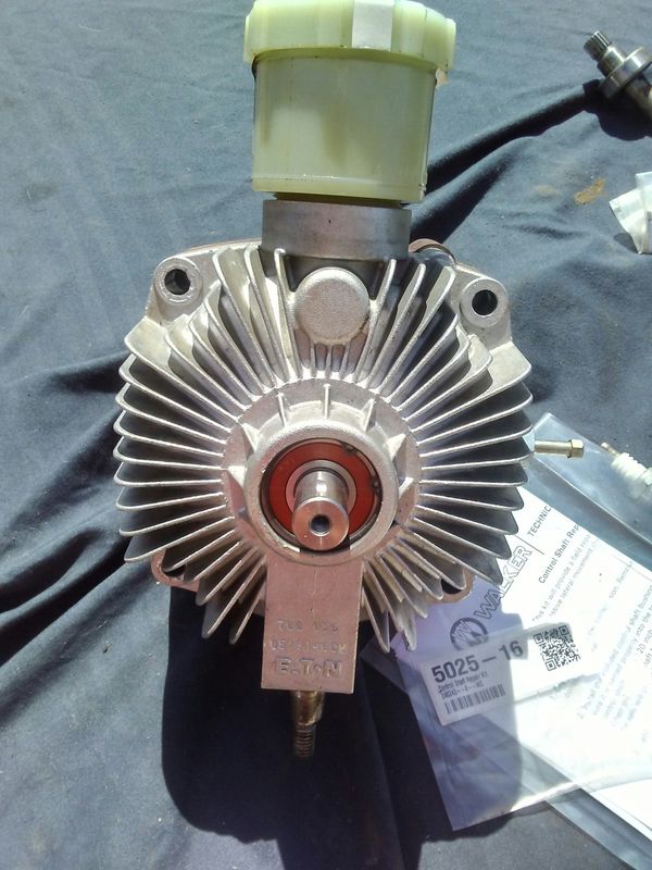 Eaton Model 7 hydraulic pump for Walker mowers for Sale in Mesa, AZ