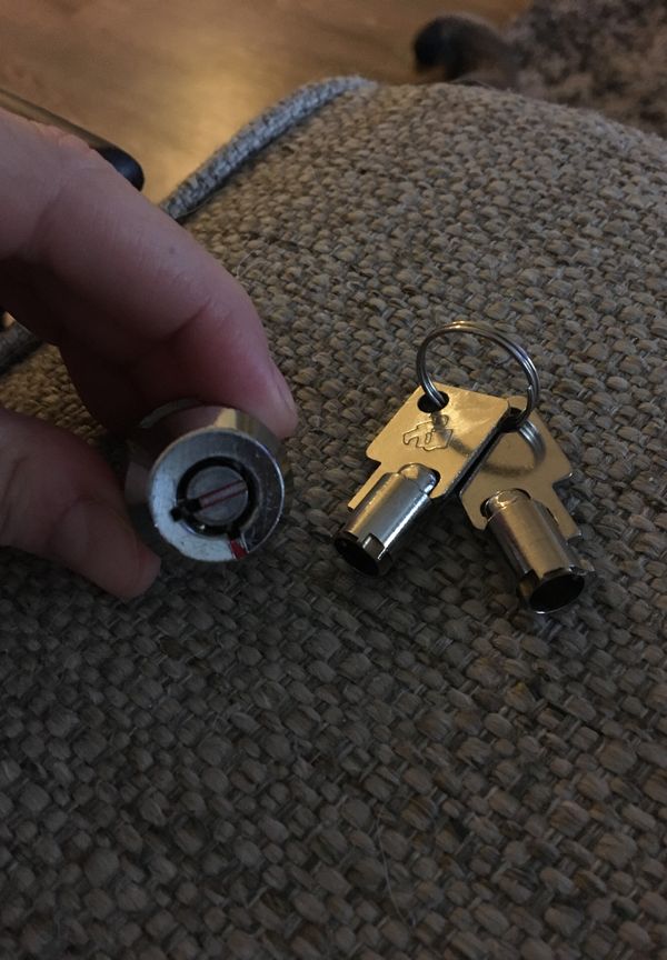 Cylinder lock for storage unit for Sale in Lakeland, FL OfferUp