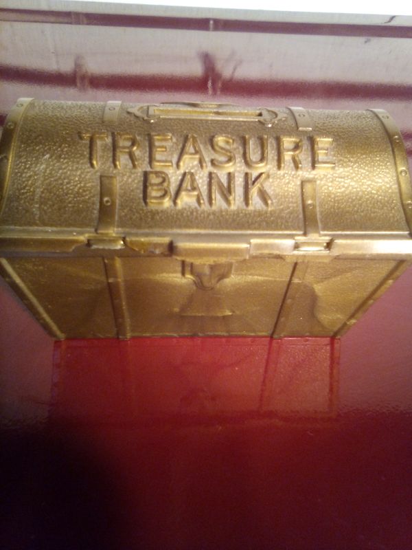 Vintage 1960's Plastic Coin Bank for Sale in Barboursville, WV OfferUp