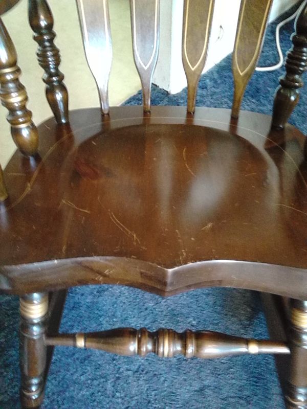 " VINTAGE ". Solid wood " KING - SIZE " Rocking Chair !! Very. Good