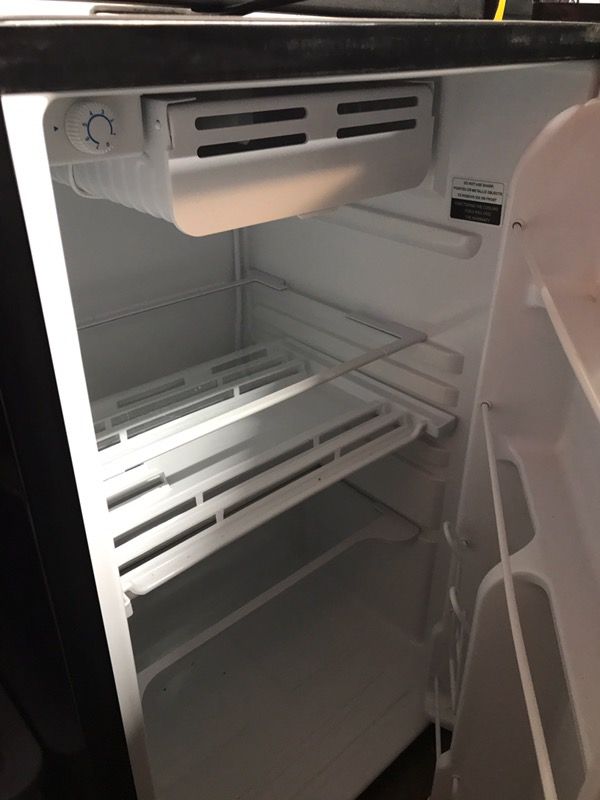 GE mini fridge for Sale in Cleveland Heights, OH OfferUp