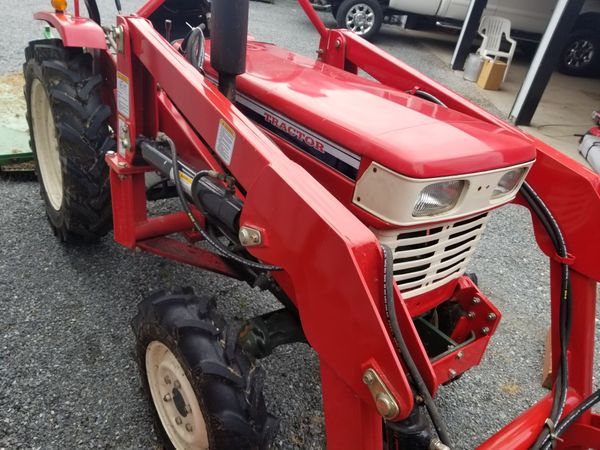 Tractor 2016 Yanmar 2210 4X4 with loader and brush hog for Sale in ...