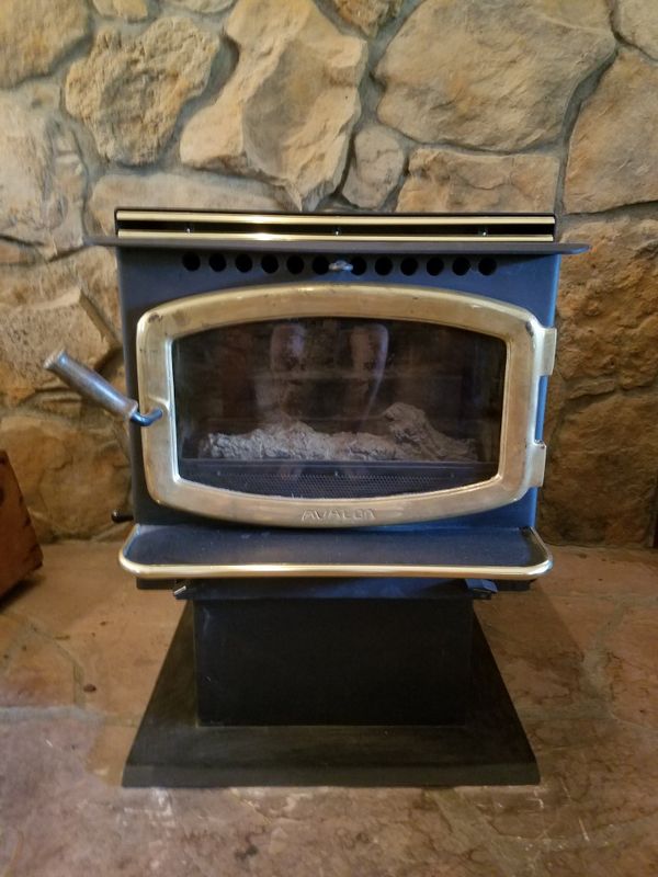 Avalon 900 Pellet Stove for Sale in HeberOvergaard, AZ OfferUp