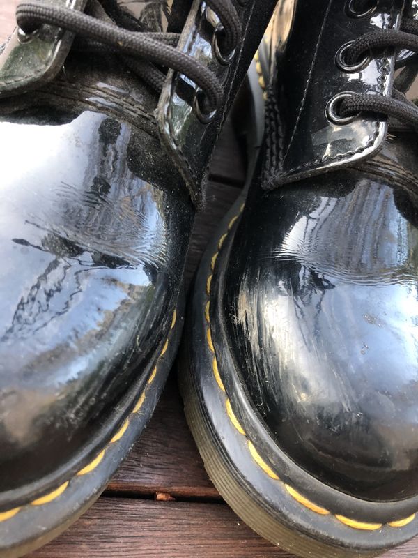 womens shiny black doc martens
