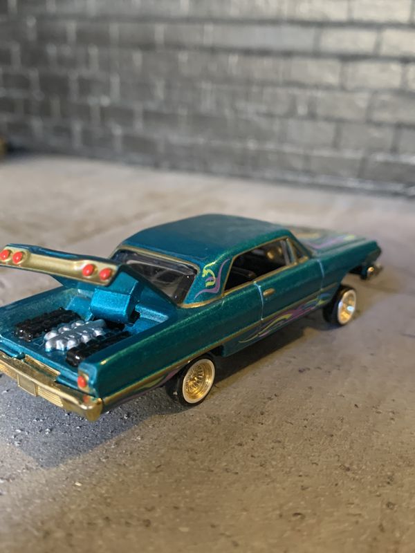 Lowrider by revell “”””””1/64 scale “””””””” like new for Sale in Los